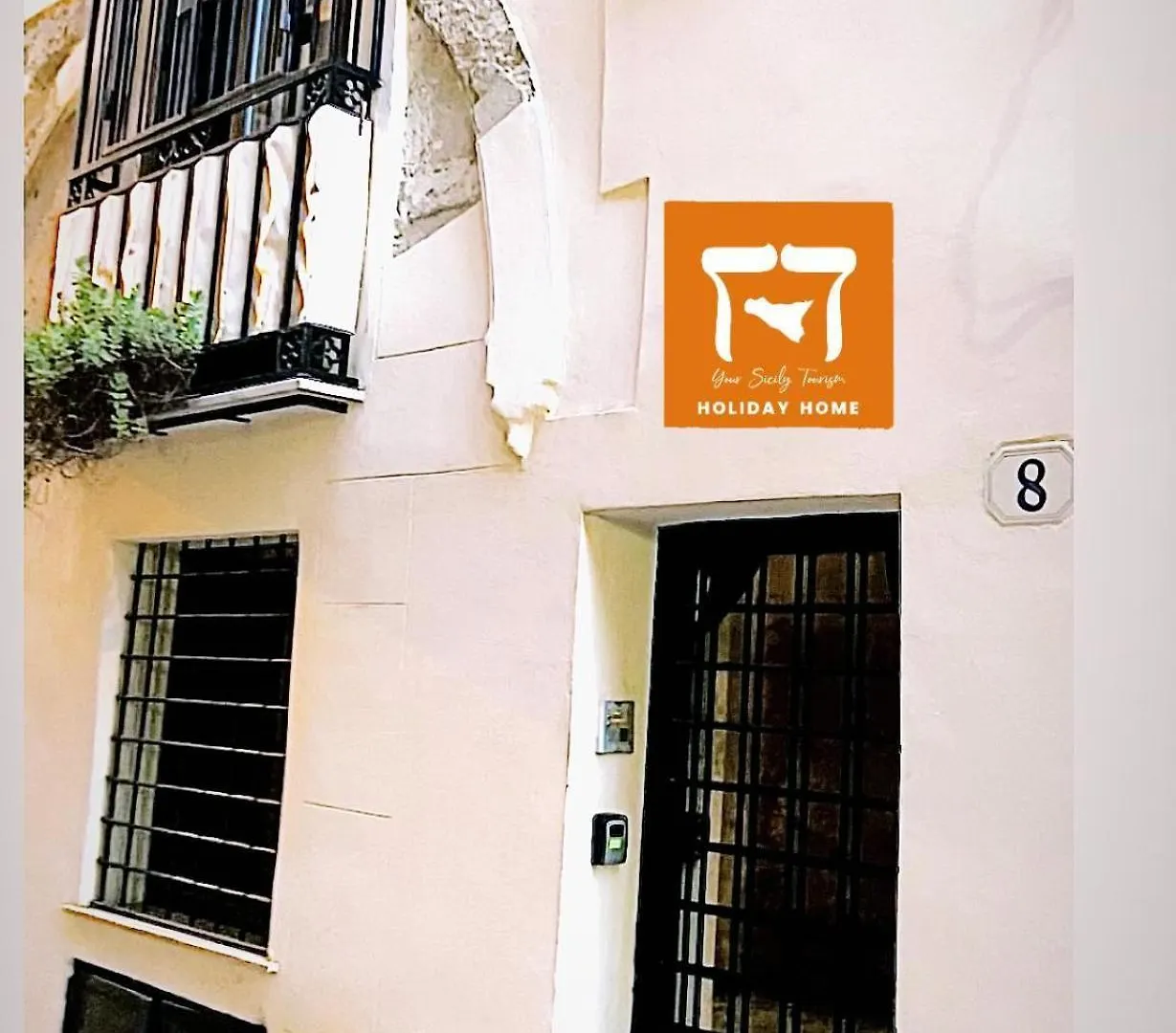 Quattro Canti Bijoux Home Palermo 0*,  Italy